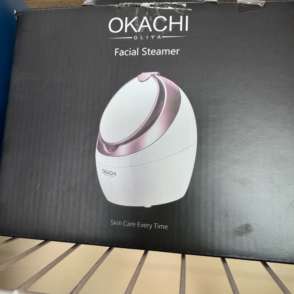 OKACHI GLIYA Facial Steamer new in box. Never used